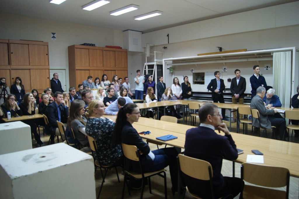 Pracownicy Wydziału i Studenci zebrani na Obronie Grantu Rektorskiego